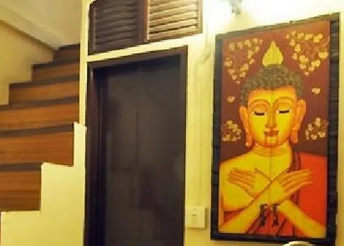 Hostel Yha Downtown @ Station S3 Bangkok