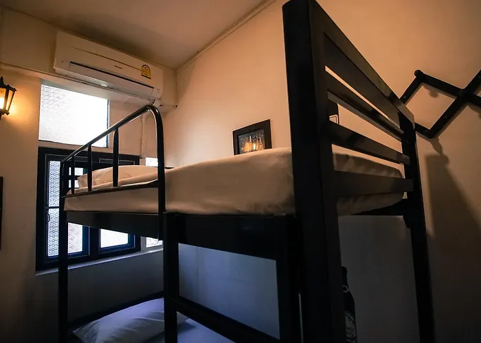 Yha Downtown @ Station S3 Hostel Bangkok