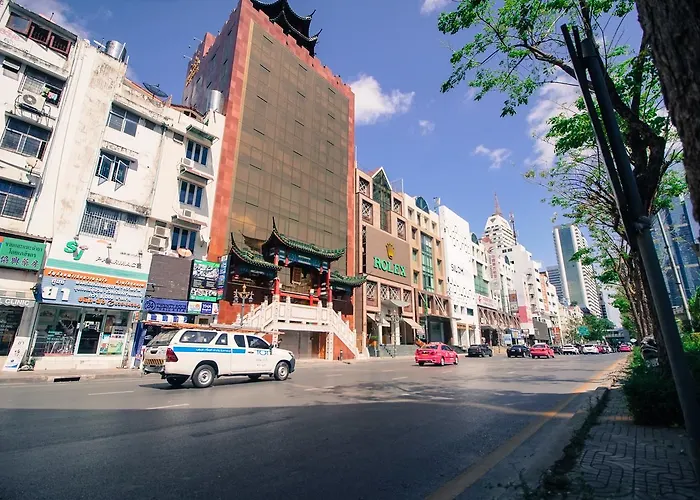 Hostel Yha Downtown @ Station S3 Bangkok